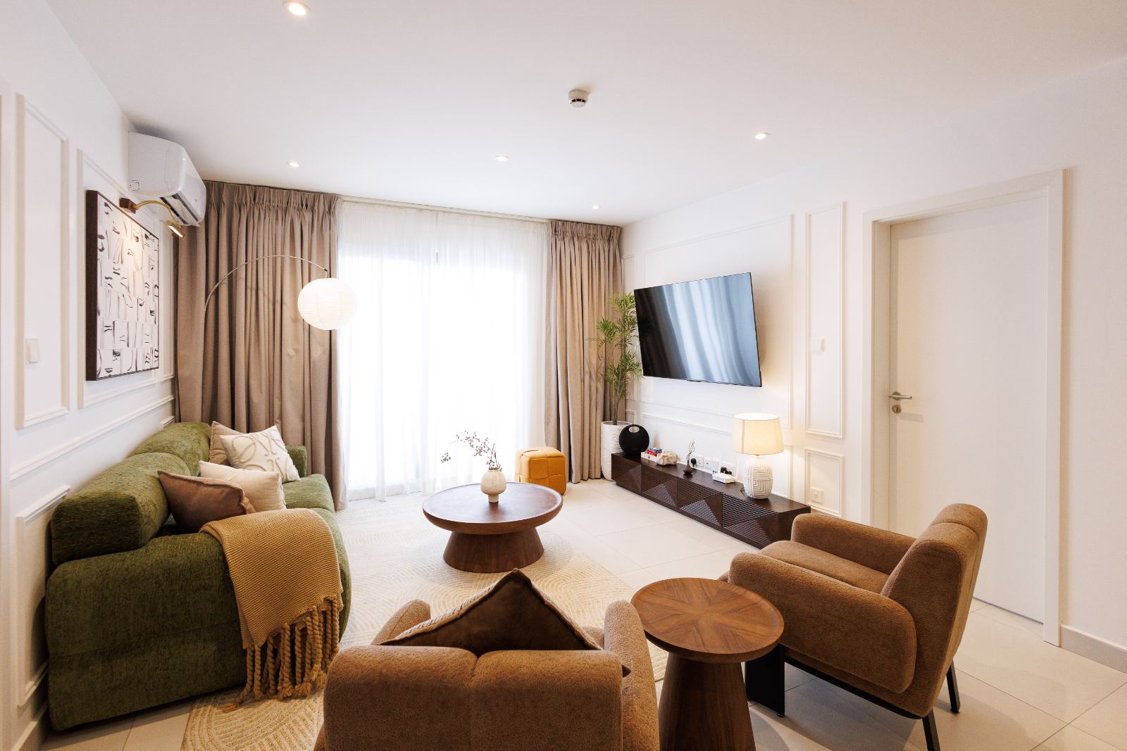The Briggs living room